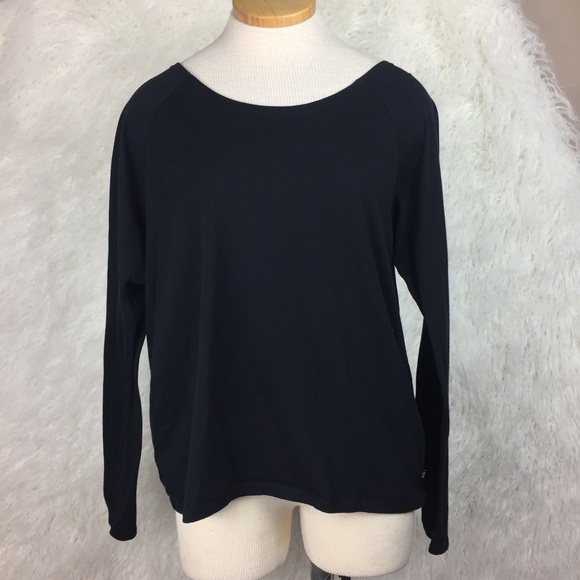 Fabletics twist back shirt. Open back shirt - Picture 2 of 8